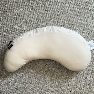 DockATot maternity nursing pillow